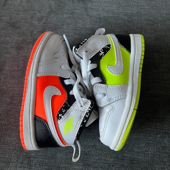 Kids' Nike Multicolor composition Notebook Athletic Shoes size 7